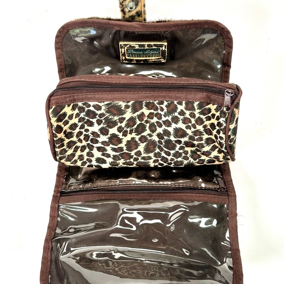Donna Salyer's Fabulous Fur Amenity Bag - Picture 3 of 5